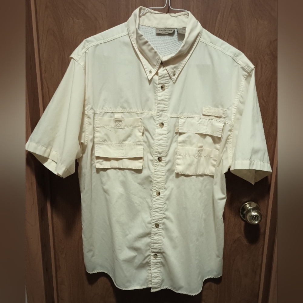 Rugged Earth Outfitters Fishing Athleisure Vented Camp Shirt Butter Yellow Sz L